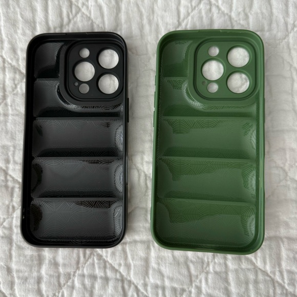 iPhone 16 Pro Black & Green Smartphone Cases - Picture 3 of 4